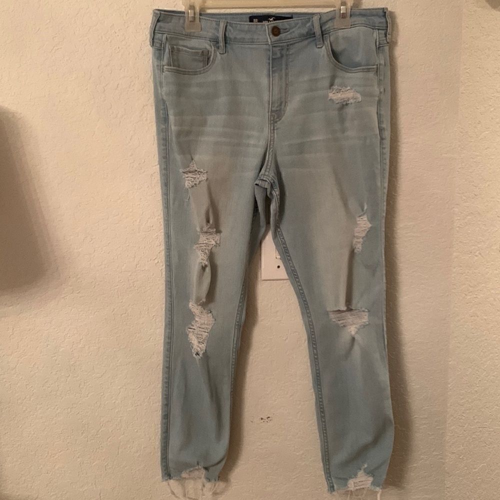 Hollister High-Rise Super Skinny Ripped Classic Stretch Women’s Jeans Size 32
